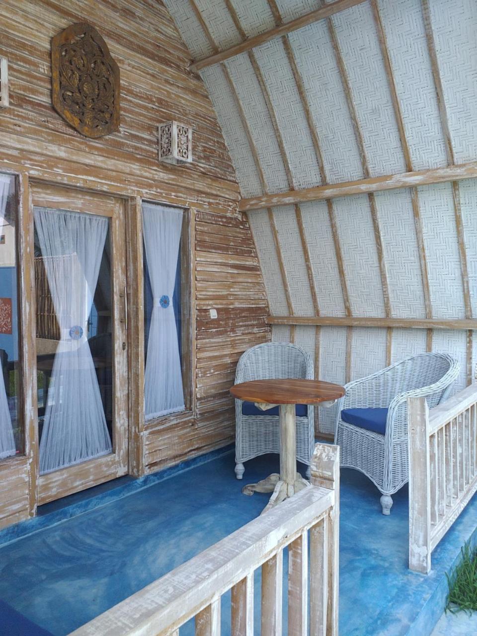 Casa Azzurra Bed & Breakfast Gili Air Bagian luar foto