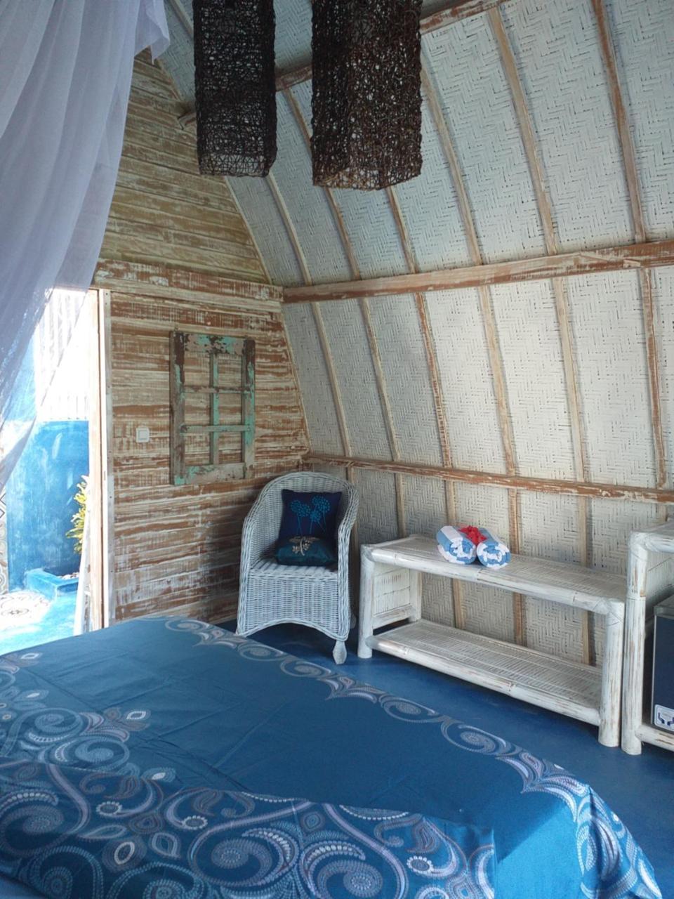 Casa Azzurra Bed & Breakfast Gili Air Bagian luar foto