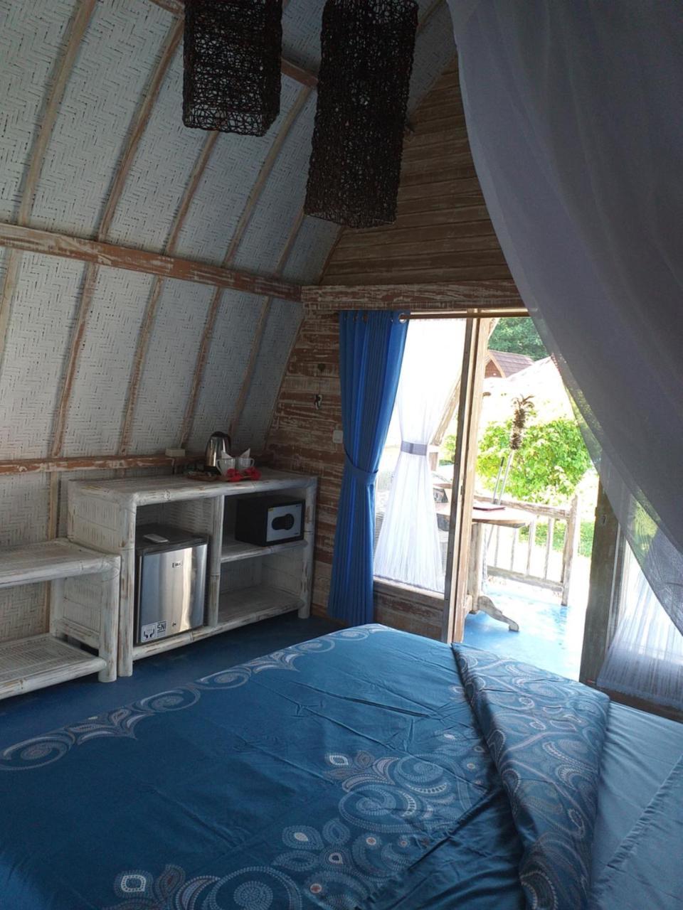 Casa Azzurra Bed & Breakfast Gili Air Bagian luar foto